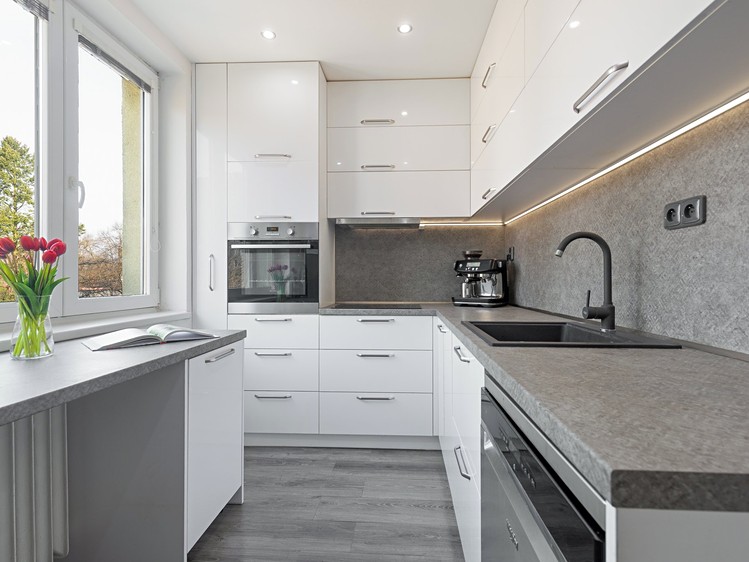 Prodej bytu 3+1 56 m² - foto 1