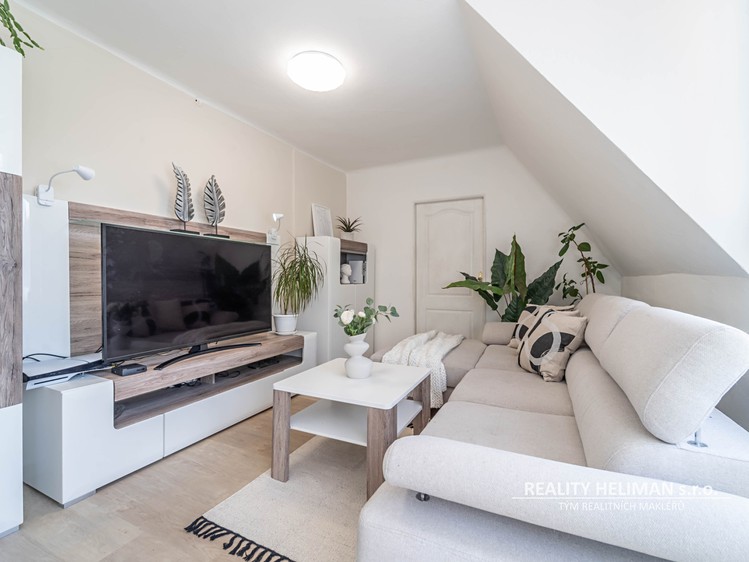 Prodej bytu 3+1 107 m² (Mezonet) - foto 4