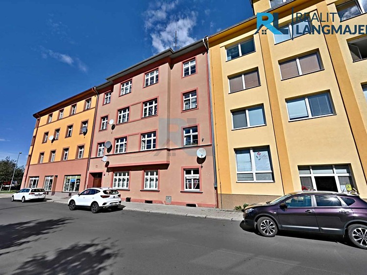 Prodej bytu 2+1 88 m² - foto 1