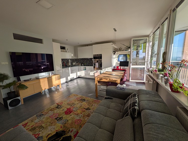 Prodej bytu 3+kk 69 m² - foto 1
