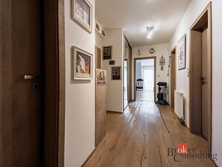 Prodej bytu 2+kk 66 m² - foto 4
