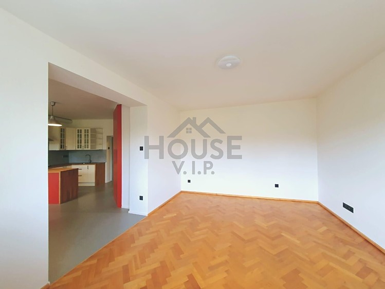 Prodej bytu 2+1 81 m² - foto 3