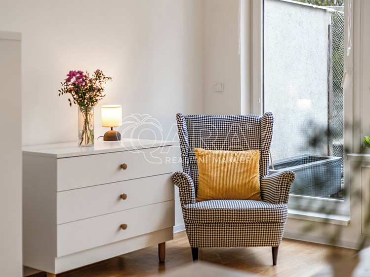 Prodej bytu 1+kk 48 m² (Jednopodlažní) - foto 2