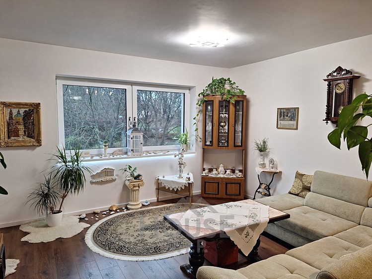 Prodej bytu 2+kk 64 m² (Jednopodlažní) - foto 1