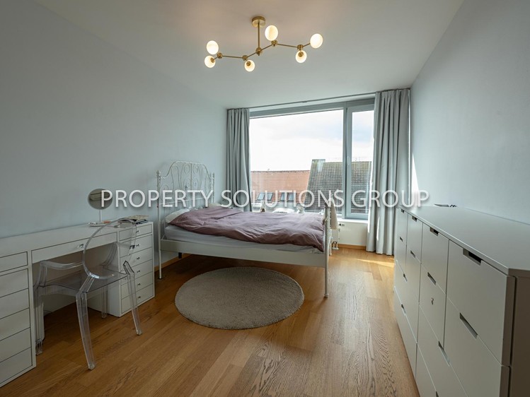 Pronájem bytu 4+kk 196 m² (Podkrovní) - foto 7