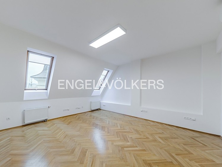 Pronájem bytu 4+kk 120 m² - foto 2