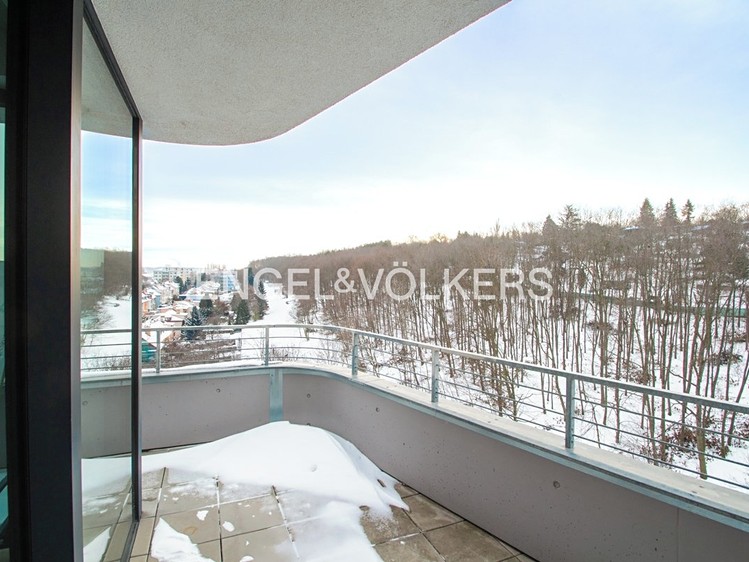 Pronájem bytu 6 pokojů a více 227 m² - foto 3