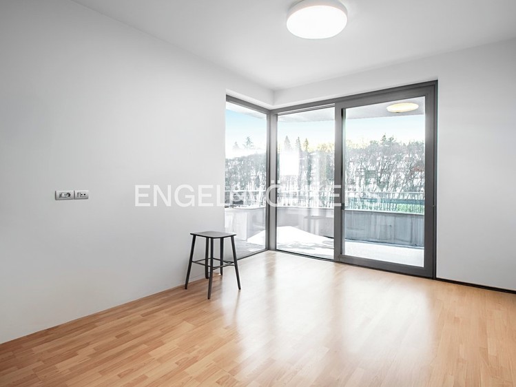 Pronájem bytu 6 pokojů a více 227 m² - foto 8