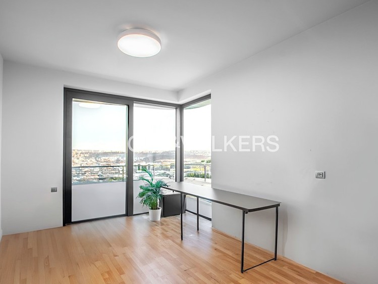 Pronájem bytu 6 pokojů a více 227 m² - foto 5