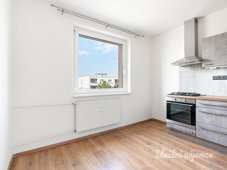 Pronájem bytu 2+1 60 m² - foto 4