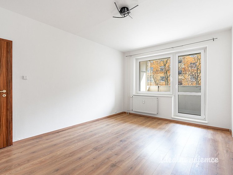 Pronájem bytu 2+1 60 m² - foto 6