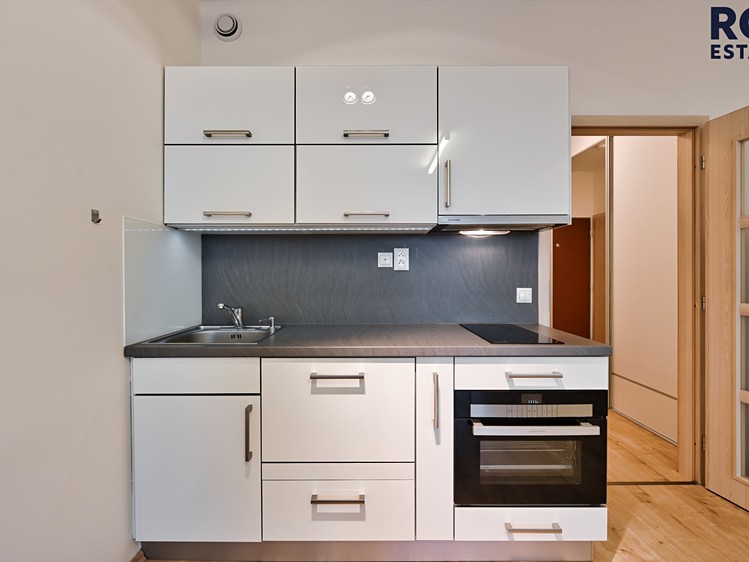 Pronájem bytu 1+kk 33 m² - foto 7