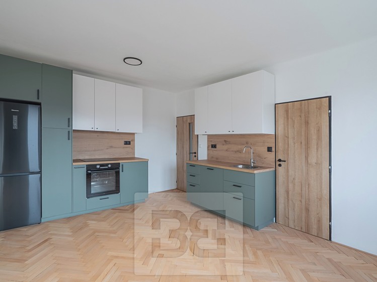 Pronájem bytu 3+kk 60 m² - foto 2