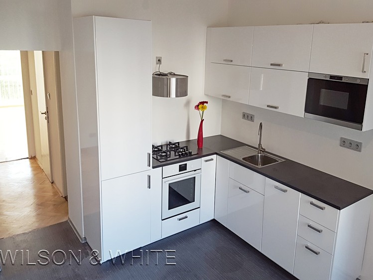 Pronájem bytu 3+kk 80 m² (Jednopodlažní) - foto 1