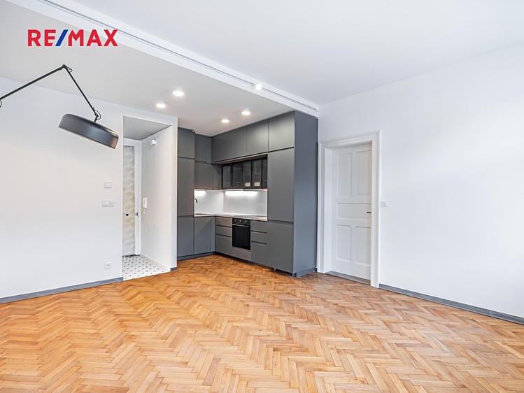 Pronájem bytu 3+kk 64 m² - foto 2