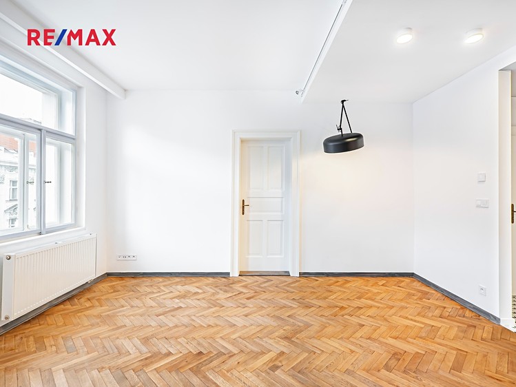 Pronájem bytu 3+kk 64 m² - foto 4