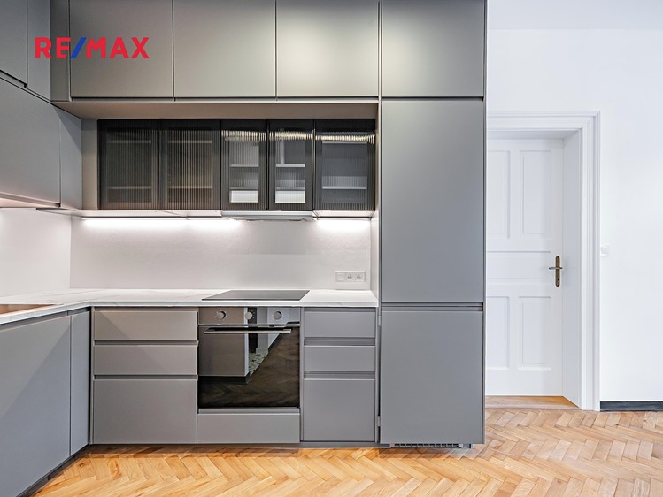 Pronájem bytu 3+kk 64 m² - foto 1