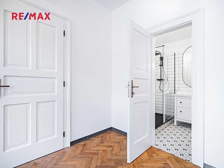 Pronájem bytu 3+kk 64 m² - foto 8