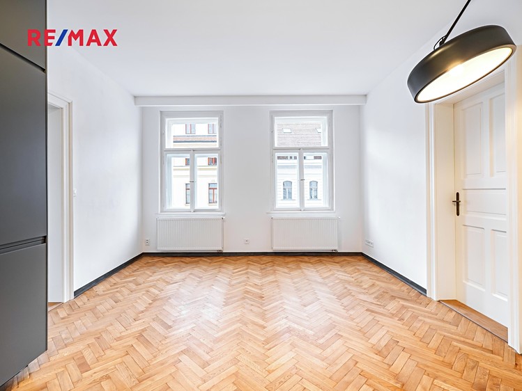 Pronájem bytu 3+kk 64 m² - foto 5