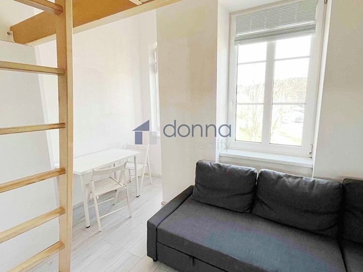 Pronájem bytu 1+kk 20 m² - foto 4