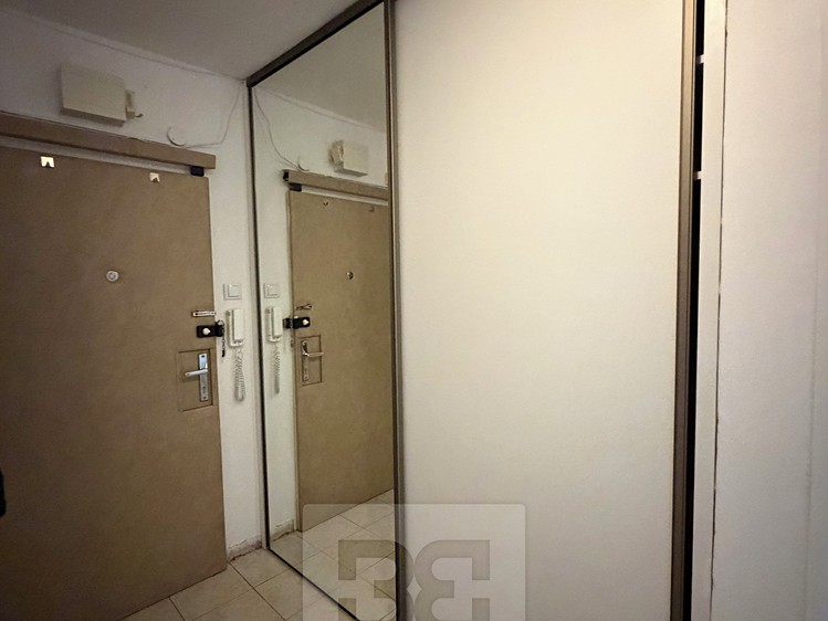Pronájem bytu 3+1 77 m² - foto 2