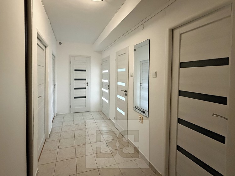 Pronájem bytu 3+1 77 m² - foto 5