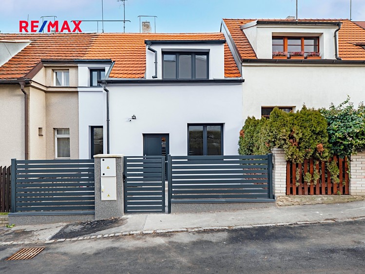 Prodej rodinného domu 80 m², pozemek 154 m² - foto 1