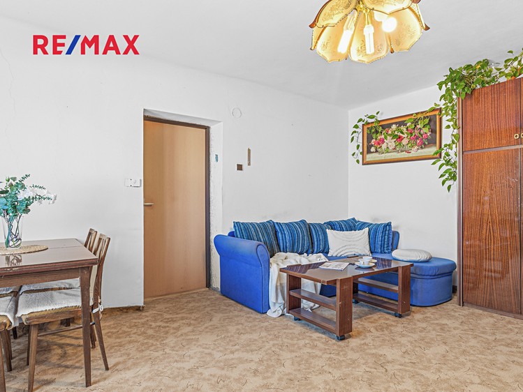 Prodej rodinného domu 196 m², pozemek 770 m² - foto 4