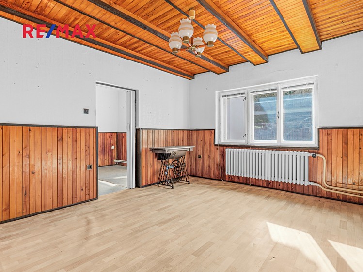 Prodej rodinného domu 196 m², pozemek 770 m² - foto 3