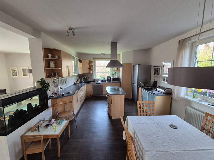 Prodej vily 320 m², pozemek 715 m² - foto 7
