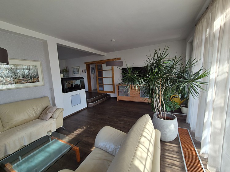 Prodej vily 320 m², pozemek 715 m² - foto 5