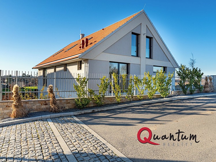 Prodej rodinného domu 390 m², pozemek 1 421 m² - foto 3