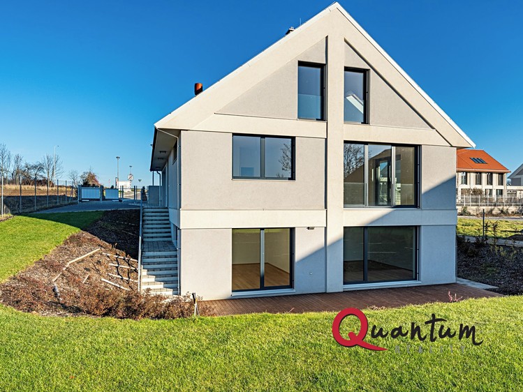 Prodej rodinného domu 390 m², pozemek 1 421 m² - foto 1