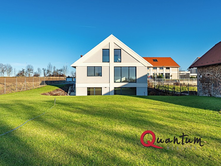 Prodej rodinného domu 390 m², pozemek 1 421 m² - foto 6