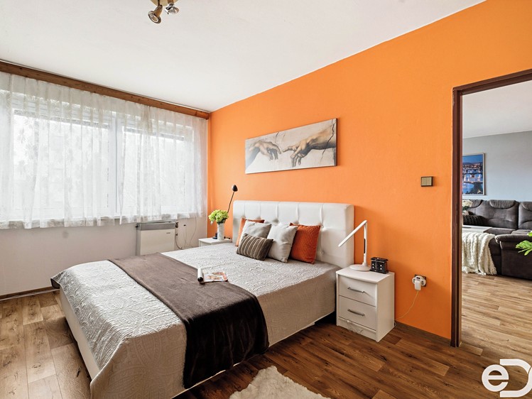 Prodej rodinného domu 267 m², pozemek 558 m² - foto 5