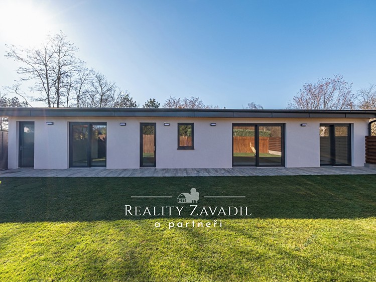 Prodej rodinného domu 102 m², pozemek 289 m² - foto 1