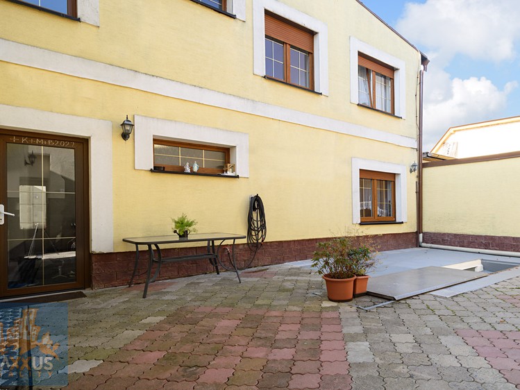 Prodej rodinného domu 192 m², pozemek 205 m² - foto 4