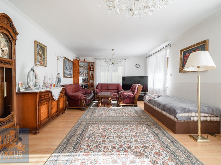 Prodej rodinného domu 192 m², pozemek 205 m² - foto 6