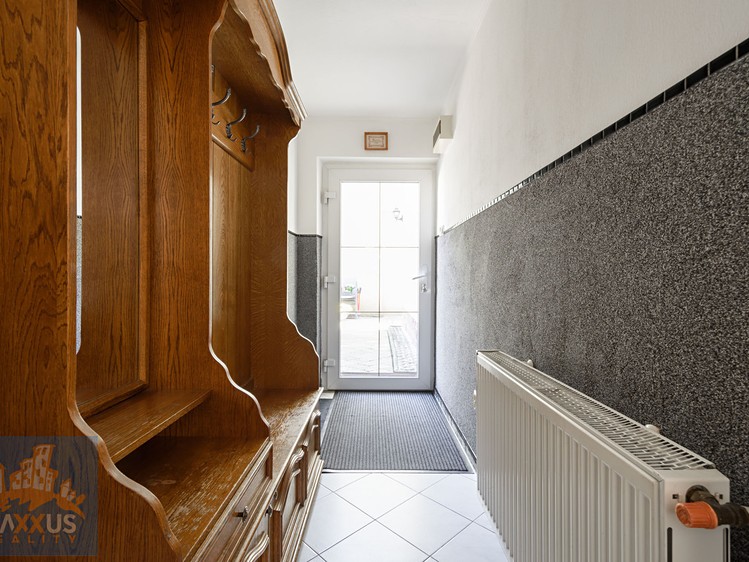 Prodej rodinného domu 192 m², pozemek 205 m² - foto 5