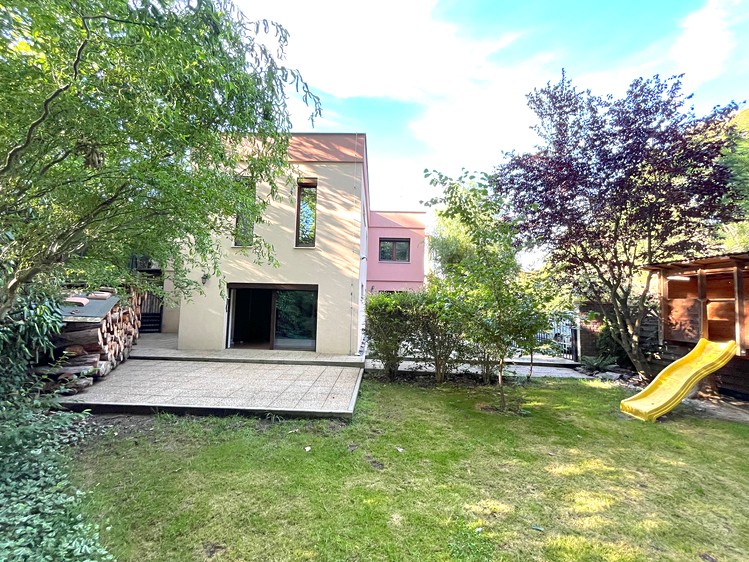 Prodej rodinného domu 180 m², pozemek 388 m² - foto 3