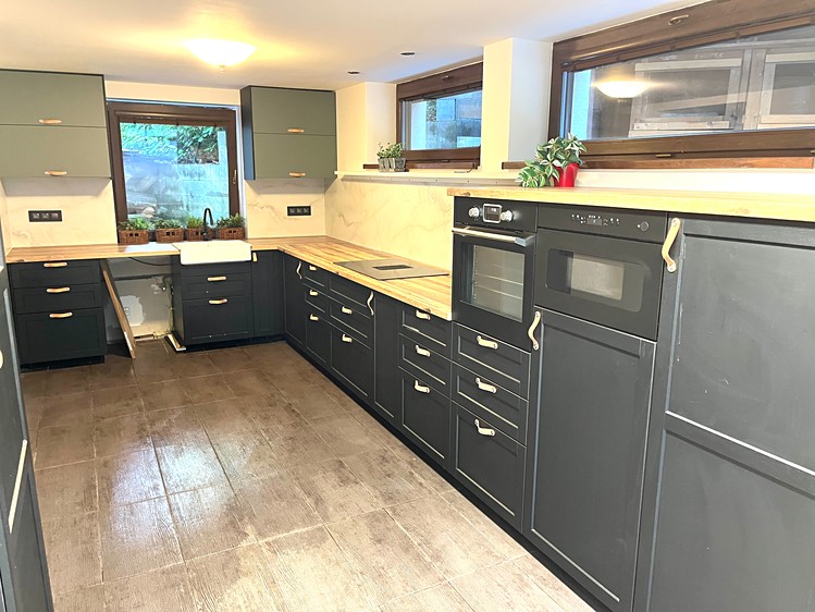 Prodej rodinného domu 180 m², pozemek 388 m² - foto 8