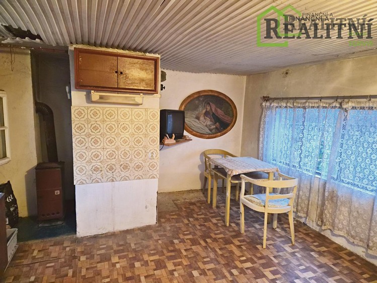 Prodej chaty 26 m², pozemek 330 m² - foto 4