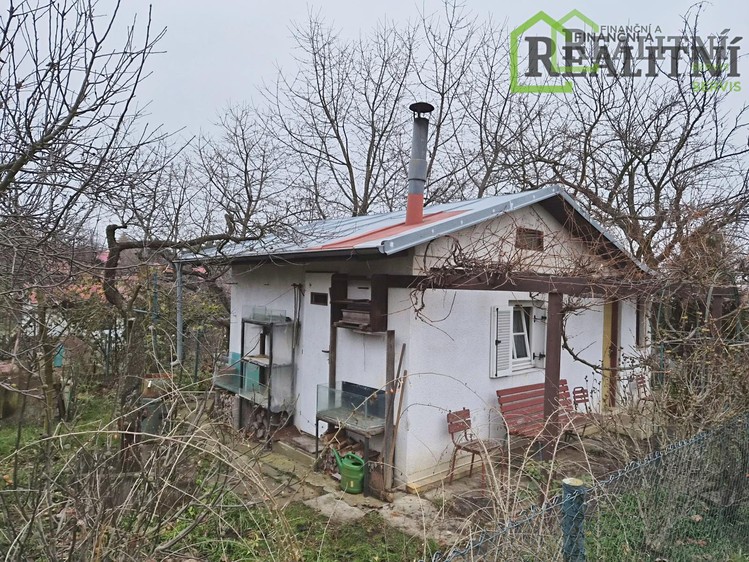 Prodej chaty 26 m², pozemek 330 m² - foto 1