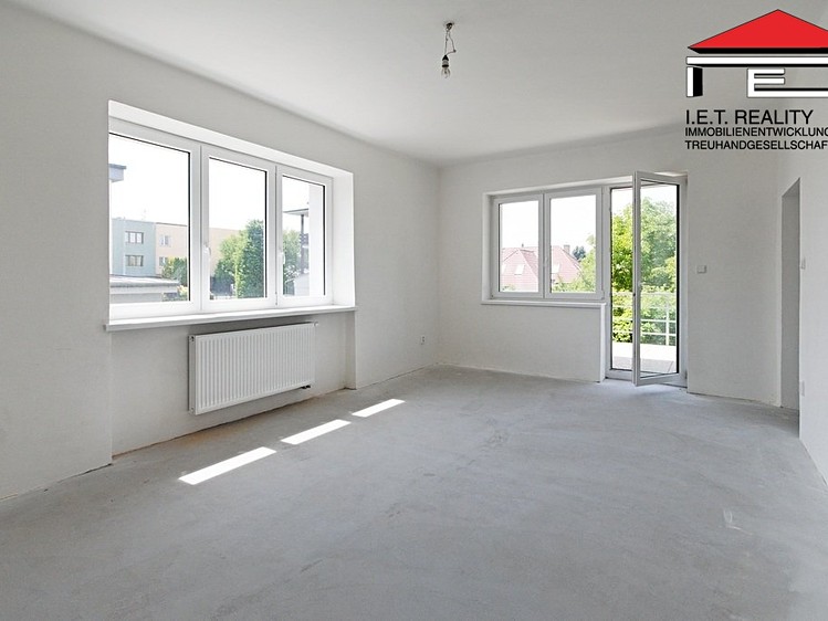 Prodej rodinného domu 270 m², pozemek 645 m² - foto 7