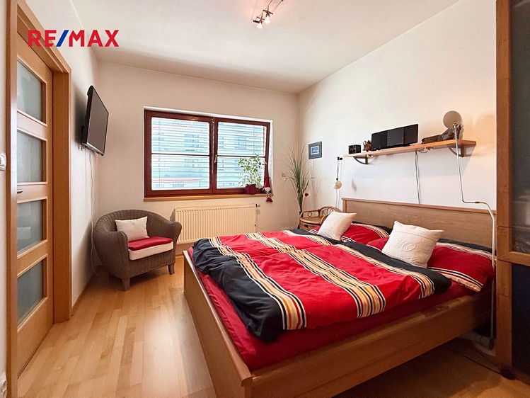 Prodej rodinného domu 320 m², pozemek 105 m² - foto 7