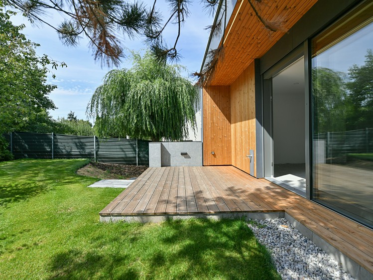 Prodej rodinného domu 151 m², pozemek 517 m² - foto 2