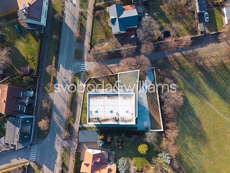Prodej rodinného domu 185 m², pozemek 192 m² - foto 2