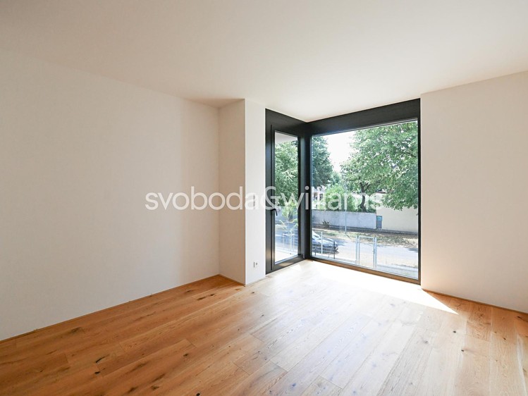 Prodej rodinného domu 185 m², pozemek 192 m² - foto 8