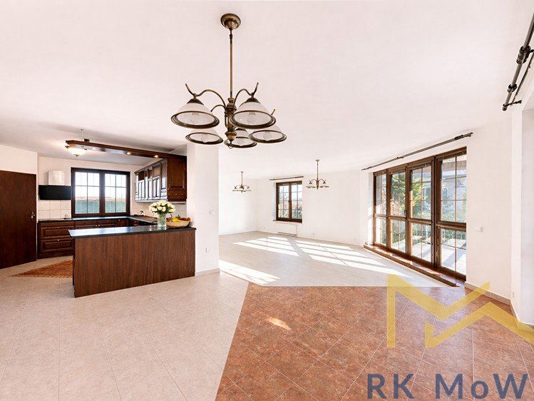 Pronájem rodinného domu 390 m², pozemek 903 m² - foto 3
