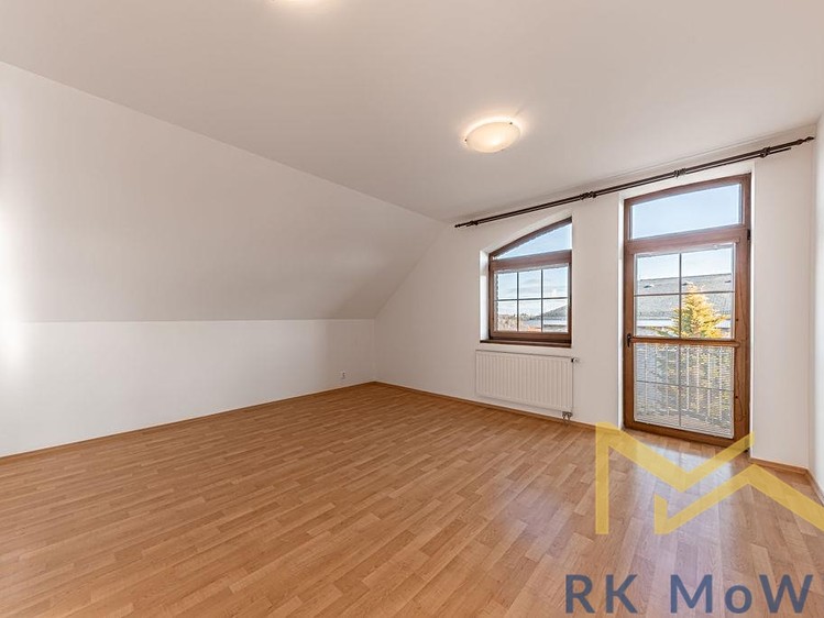 Pronájem rodinného domu 390 m², pozemek 903 m² - foto 7
